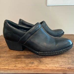 Born Womens Kinney slip-on mule/bootie, Black leather, Size 7